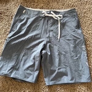 AFTCO Gray and White Fishing Shorts